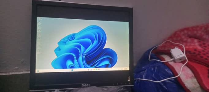 Dell led 17 inch