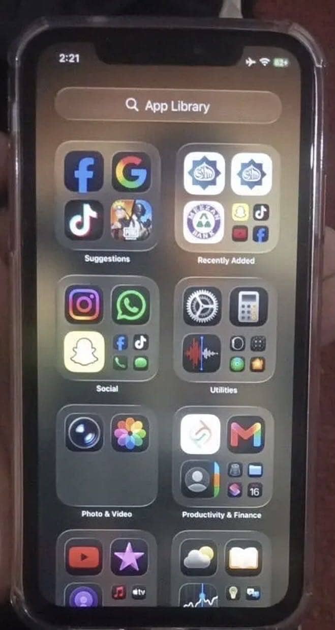 Apple iPhone 11 0