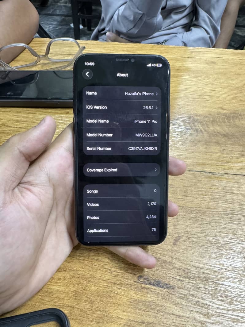 Apple iPhone 11 Pro 4