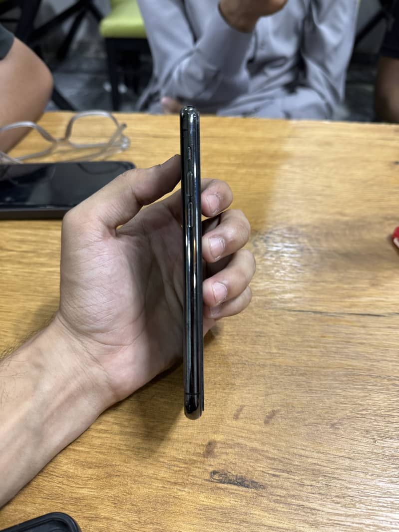 Apple iPhone 11 Pro 5