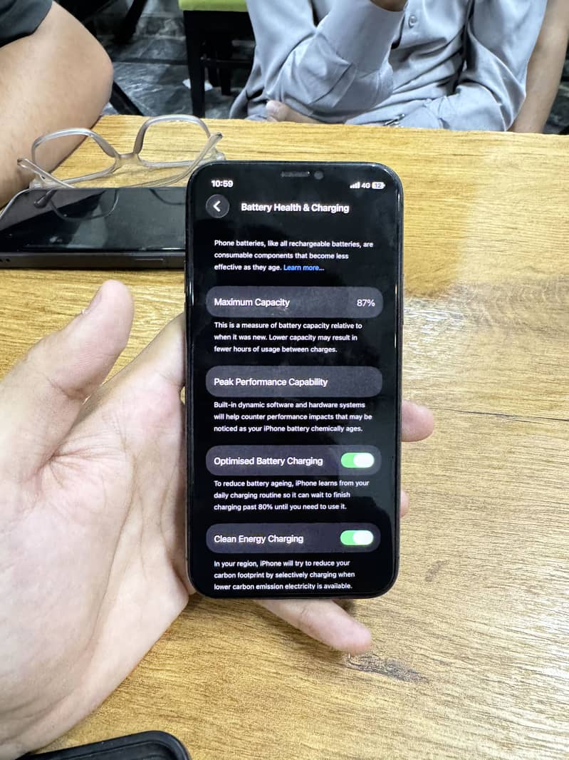 Apple iPhone 11 Pro 9