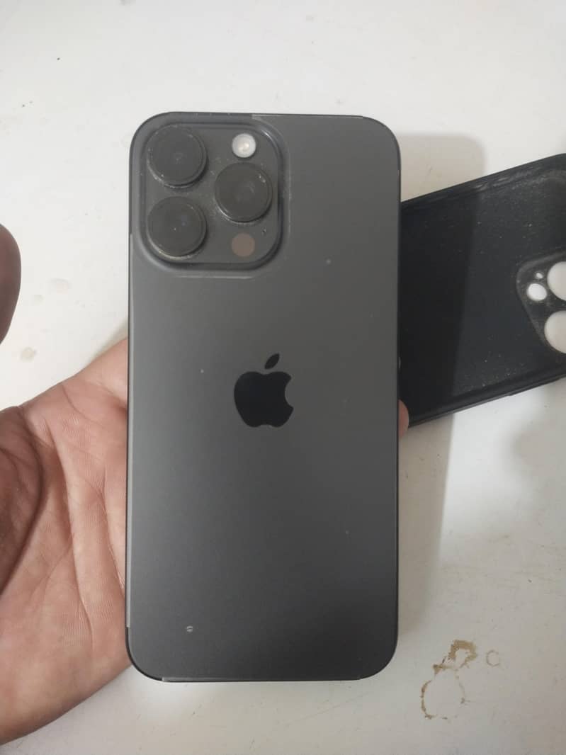 iphone 15 pro max 4