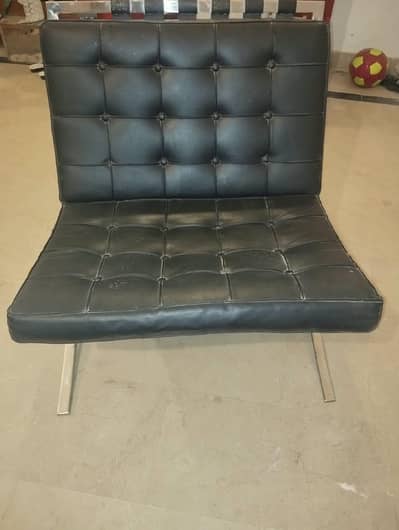 Per pcs: 1 person ,black ragzine cushion,steel solid frame