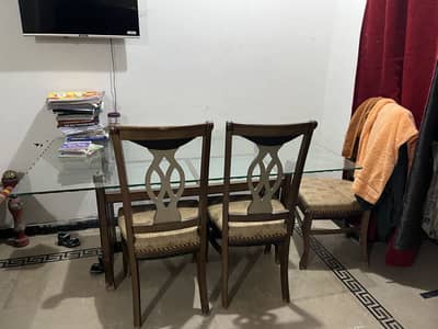 Dining table for sale
