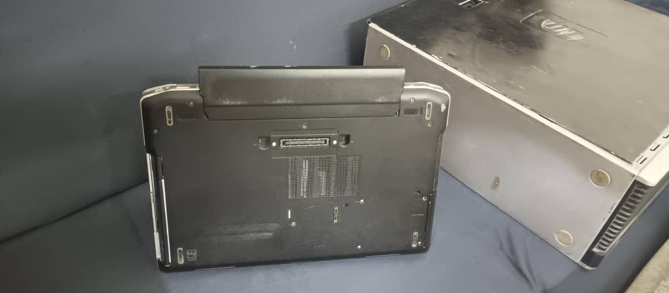 Dell latitude E6320 8