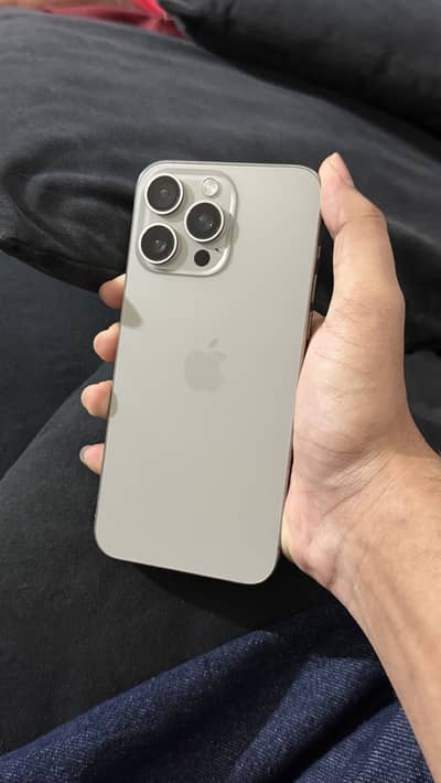 Iphone 15 Pro Max ( Factory Unlock )