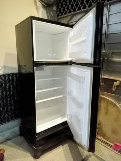 Original Pel company frige new condition (03265388681) wattsap call. . .