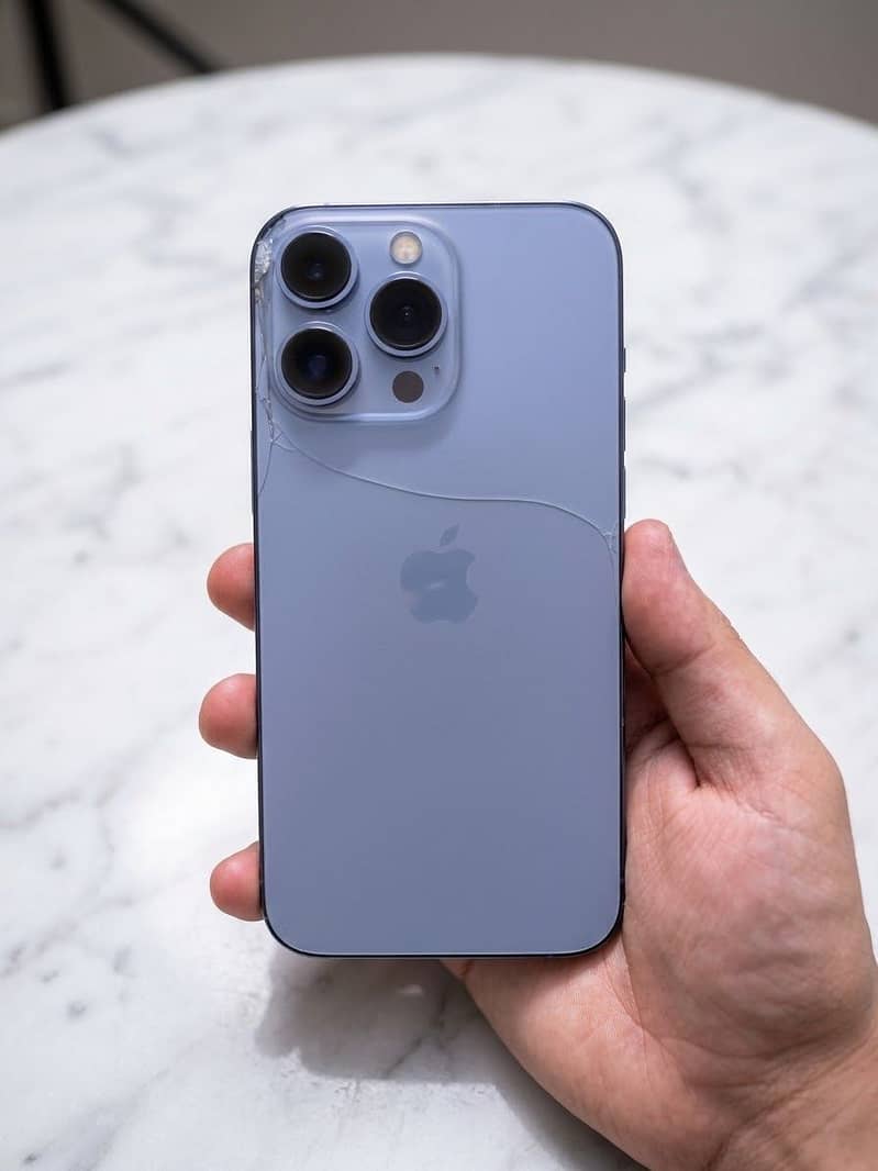 Apple iPhone 13 Pro 1