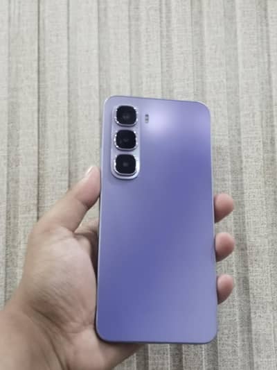 Infinix Hot 60i 6/128 With BOX Only