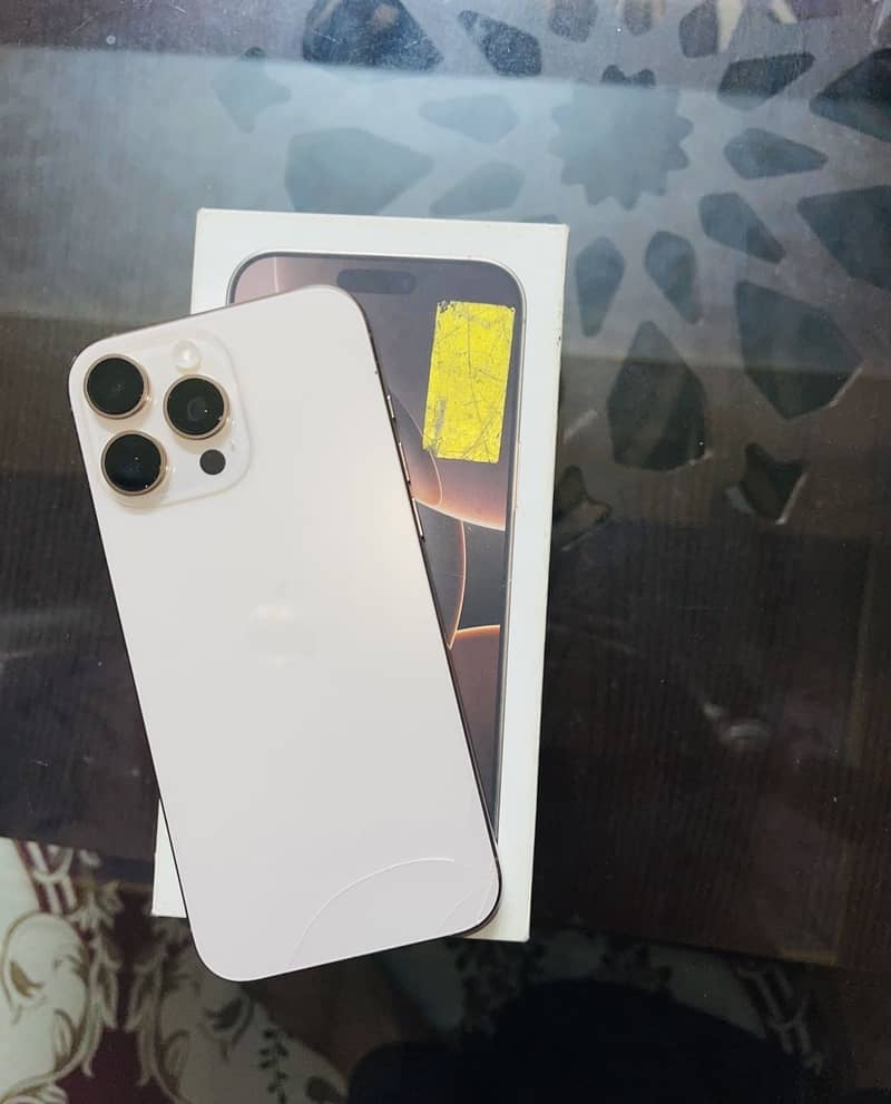 Apple iPhone 16 Pro Max 1