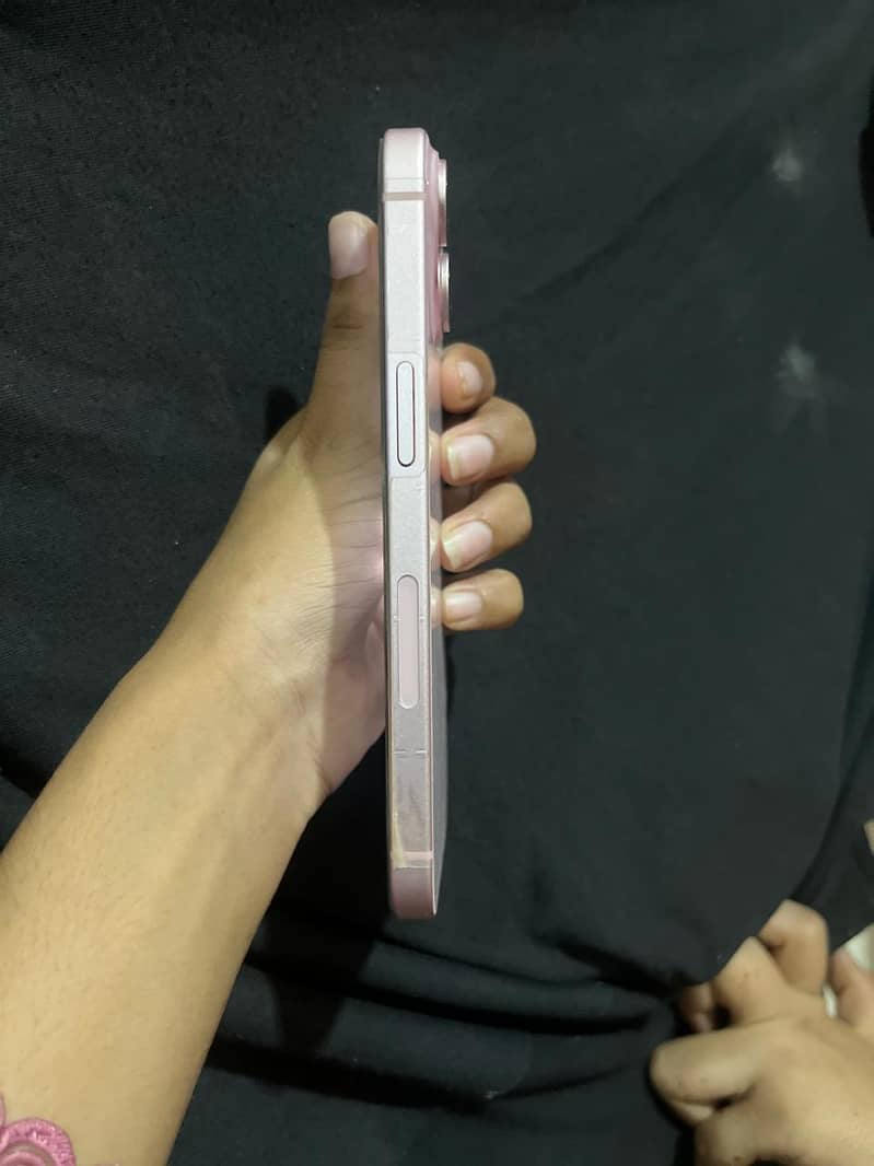 Apple iPhone 15 2