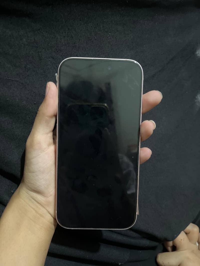 Apple iPhone 15 3
