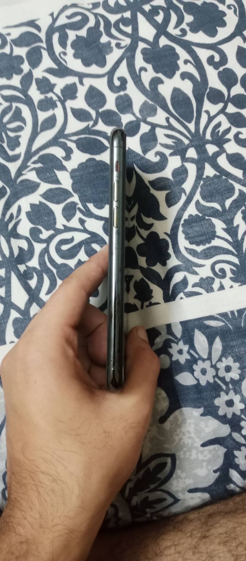 Apple iPhone 11 Pro 2