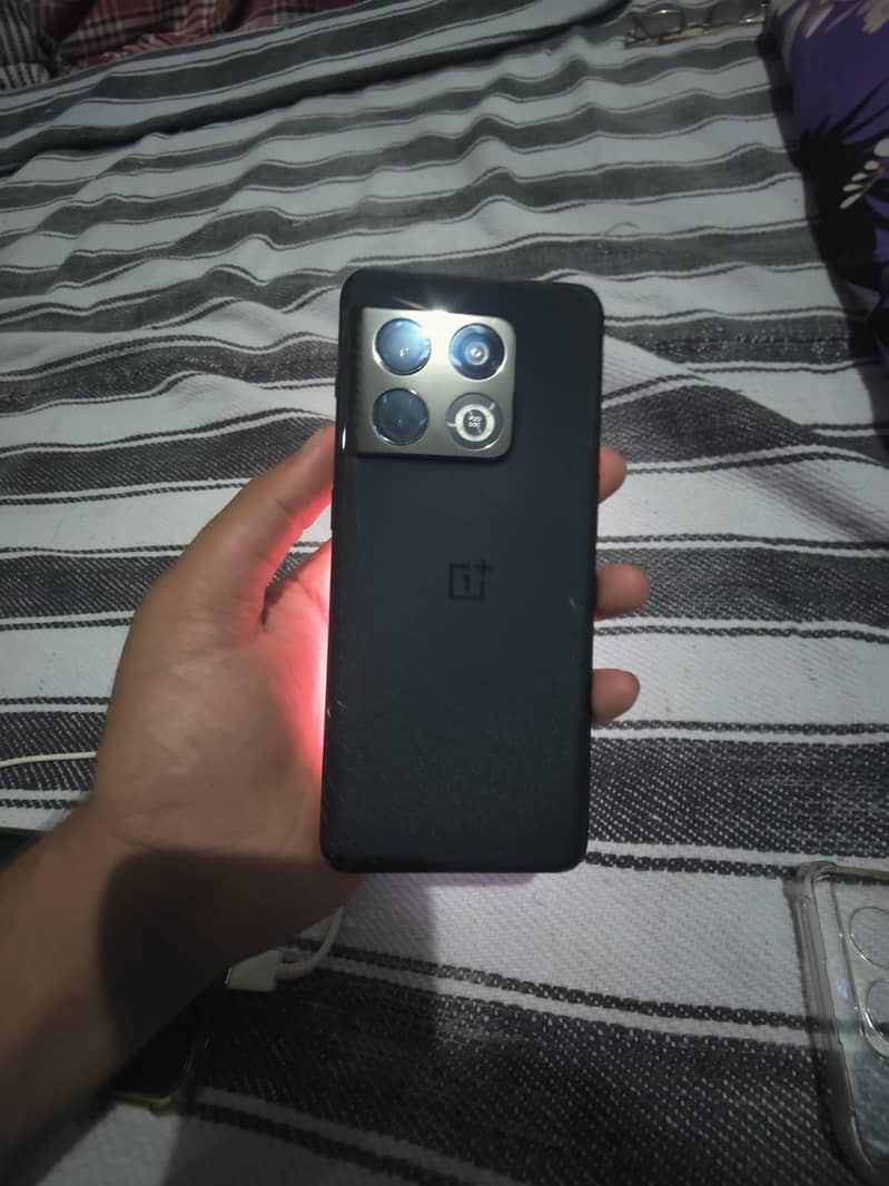 One Plus 10 Pro 8