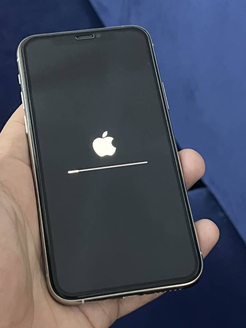 Apple iPhone 11 Pro 4