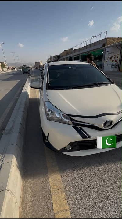 Toyota Vitz 2015