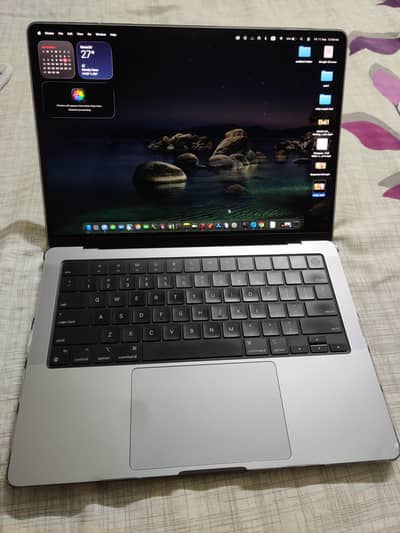 macbook pro M3 8gb 512gb Memory