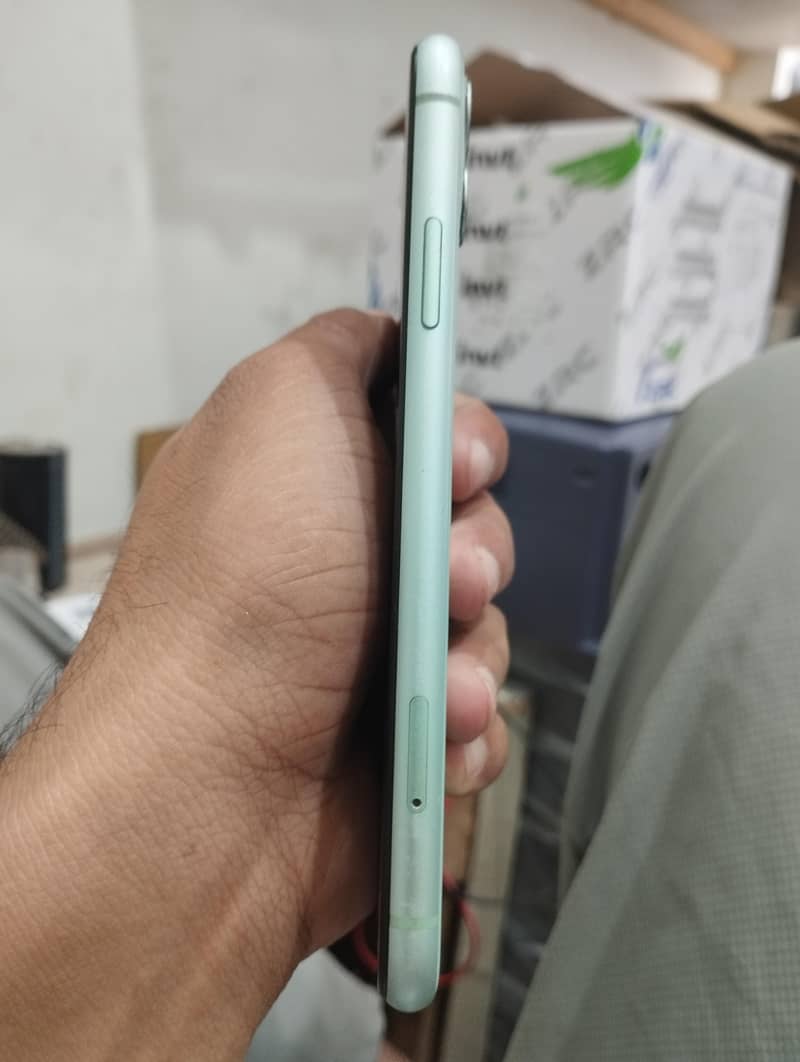iPhone 11 1