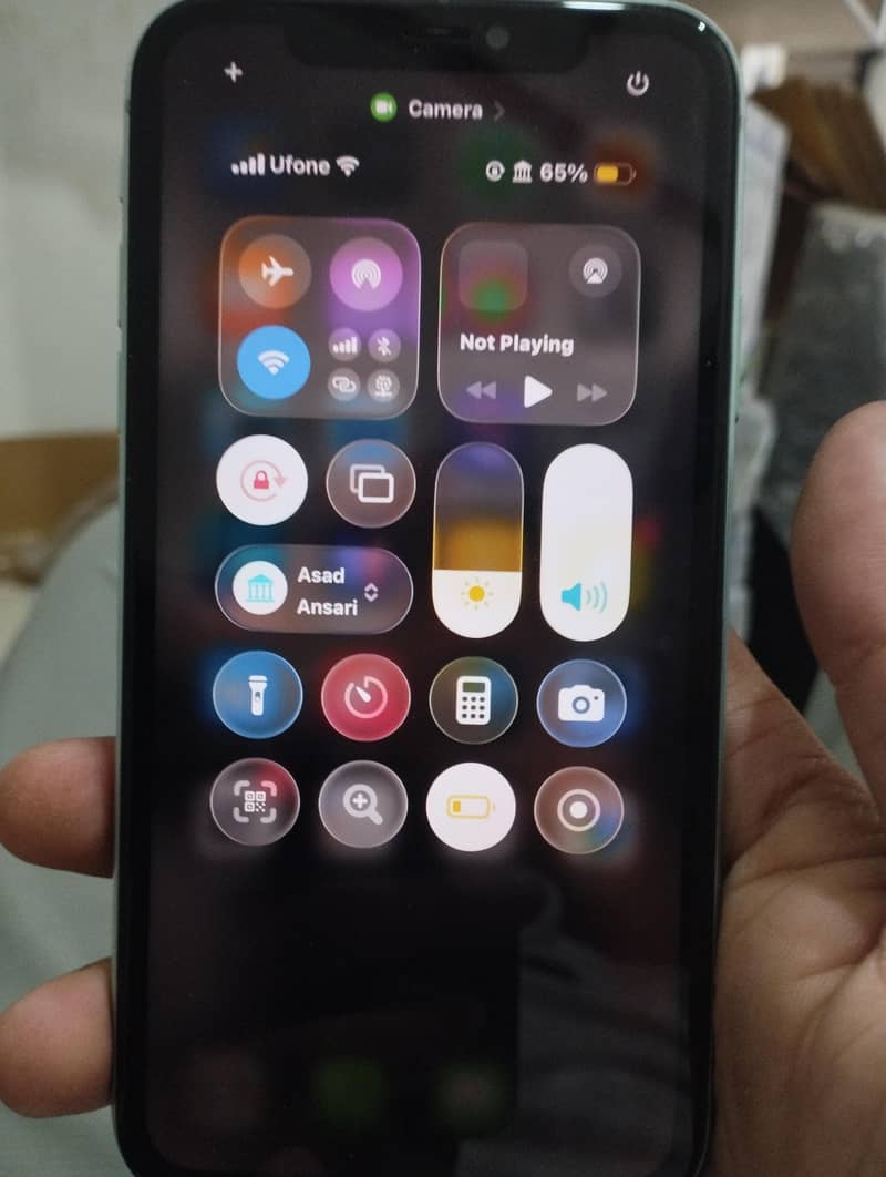 iPhone 11 4