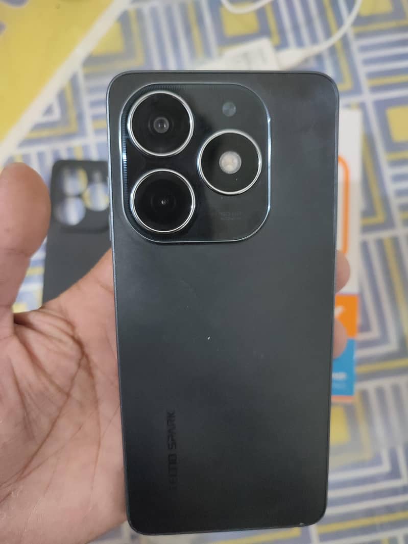 Tecno Spark 20. . . . = . 03405606691 3