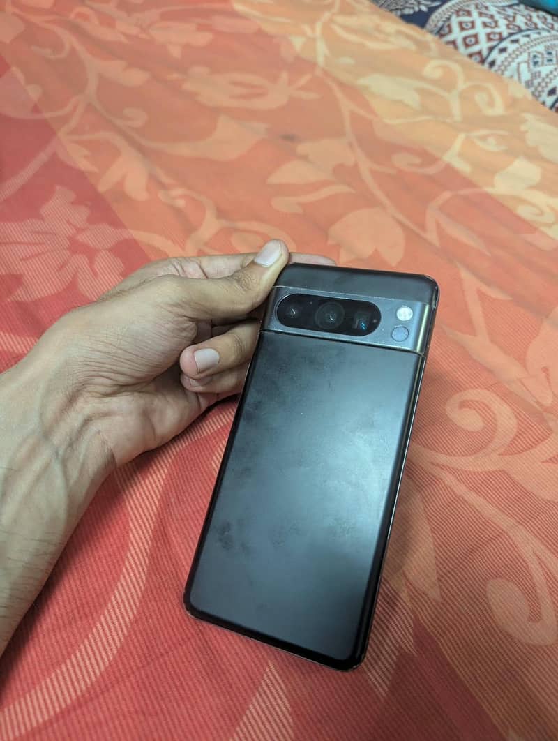 Google Pixel 8 Pro 2