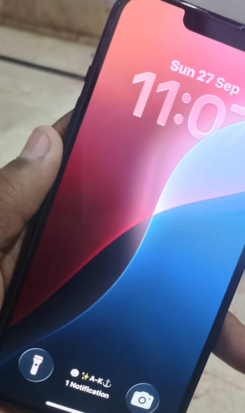Apple iPhone 13 5