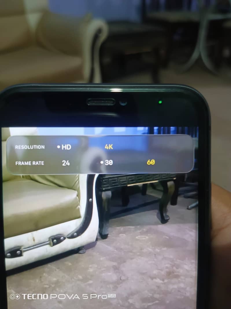 Apple iPhone 11 0