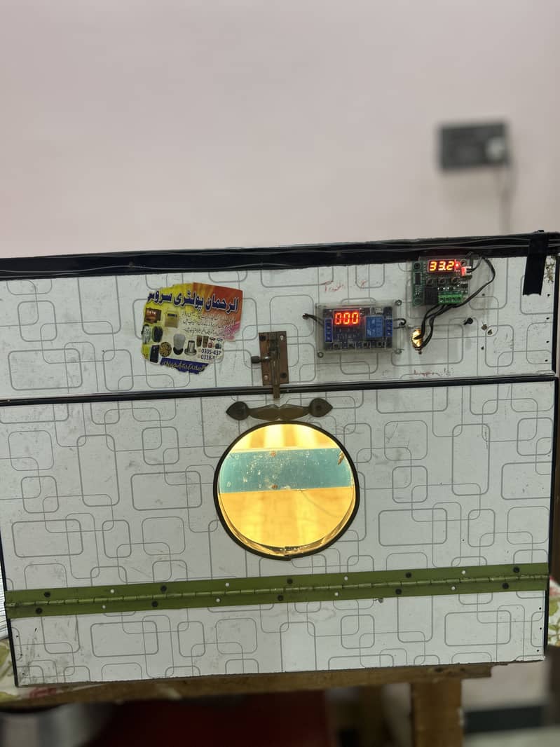 Incubator 100 eggs automatic 1