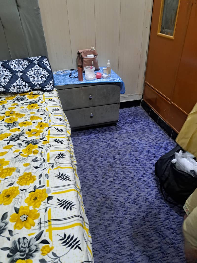 double bed side table with miror 1