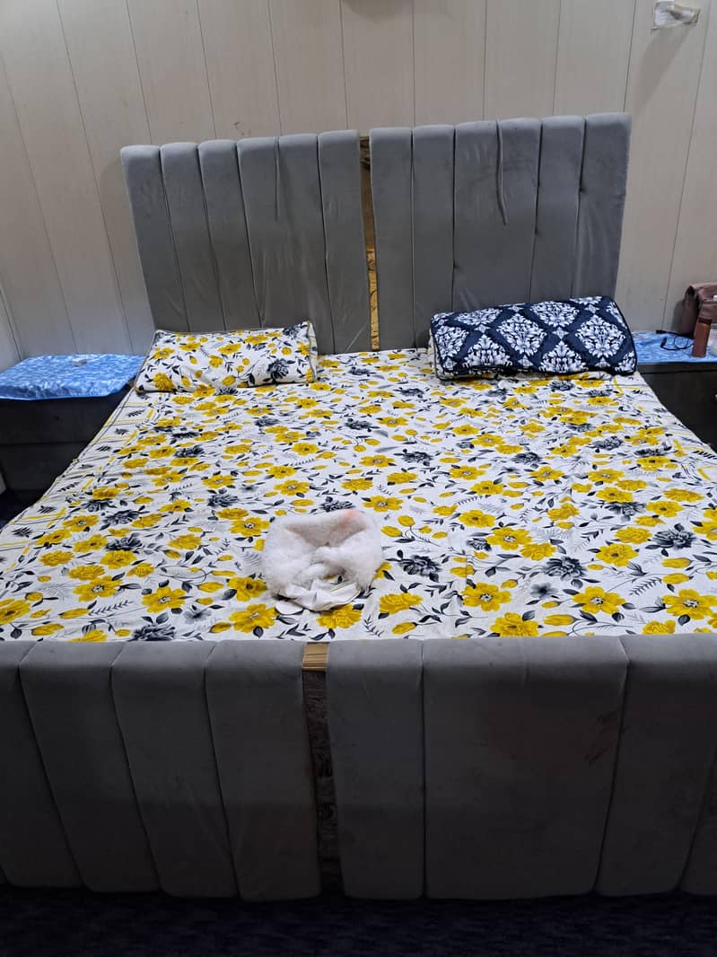 double bed side table with miror 2