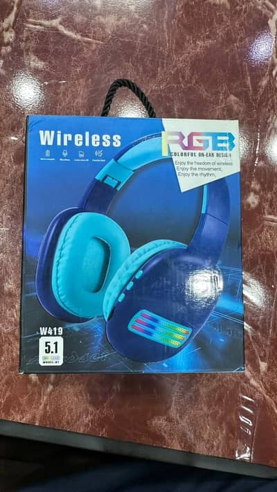 RGB Light WireLess Gaming Hradphone,