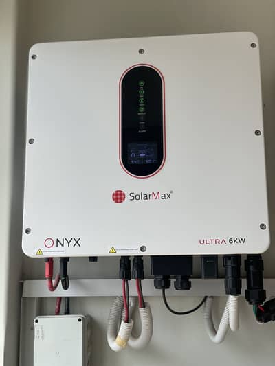 SolarMax Onyx Ultra 6KW Hybrid Inverter + 4× AGS Batteries