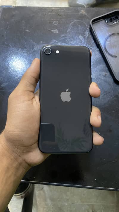 Apple iPhone SE