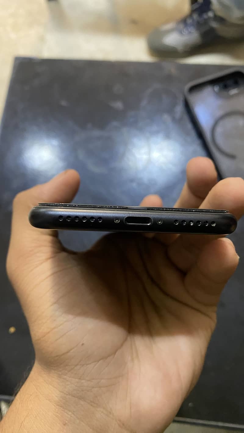 Apple iPhone SE 6