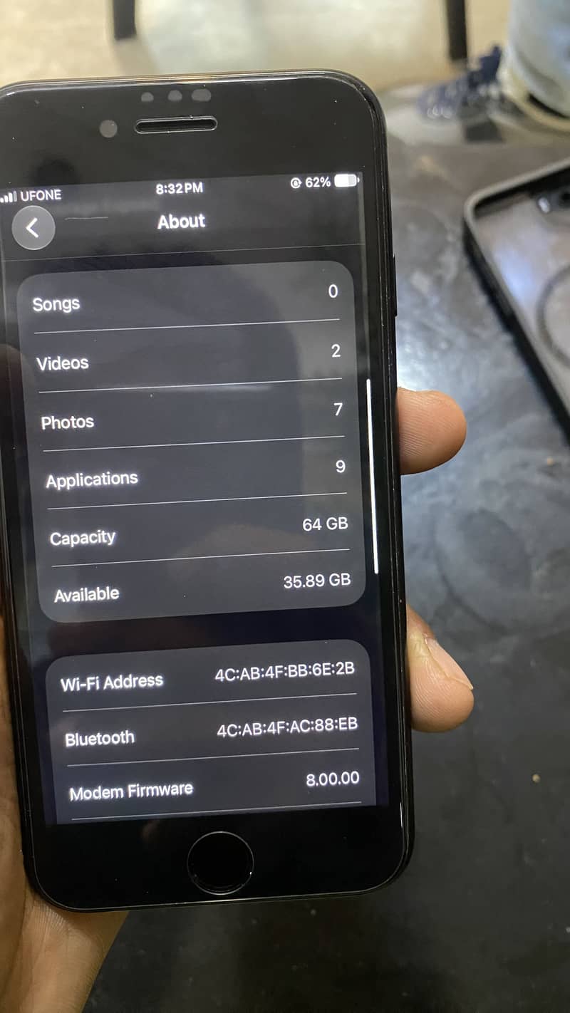 Apple iPhone SE 7