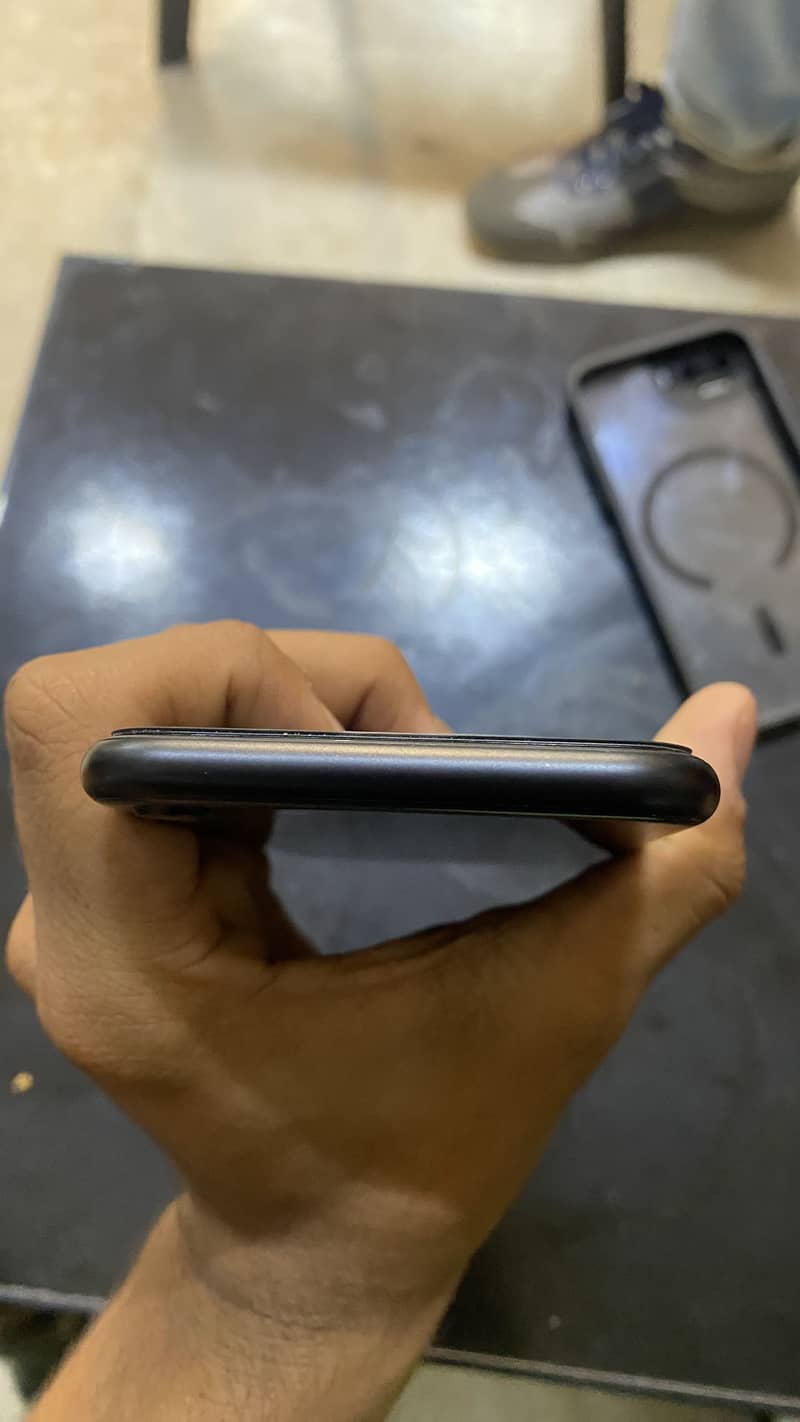 Apple iPhone SE 8
