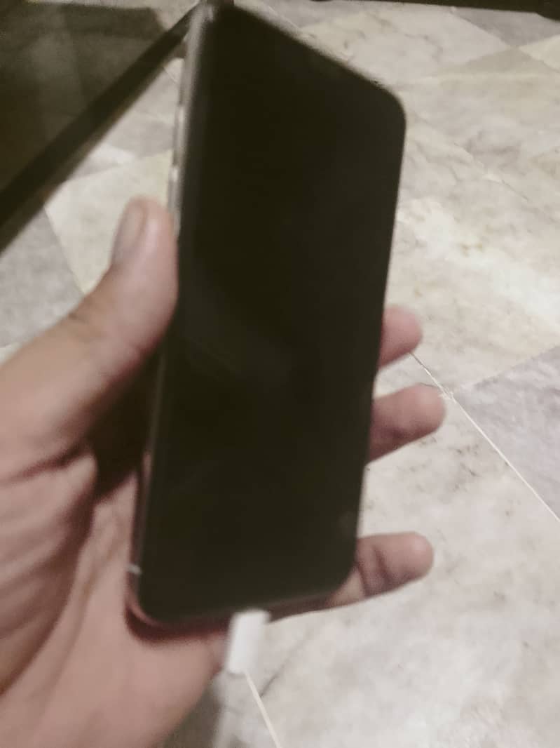Apple iPhone X 3
