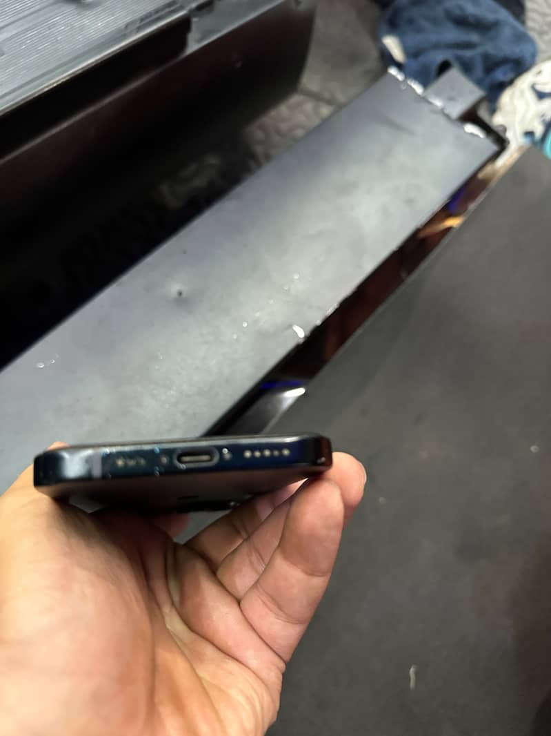Apple iPhone 15 5