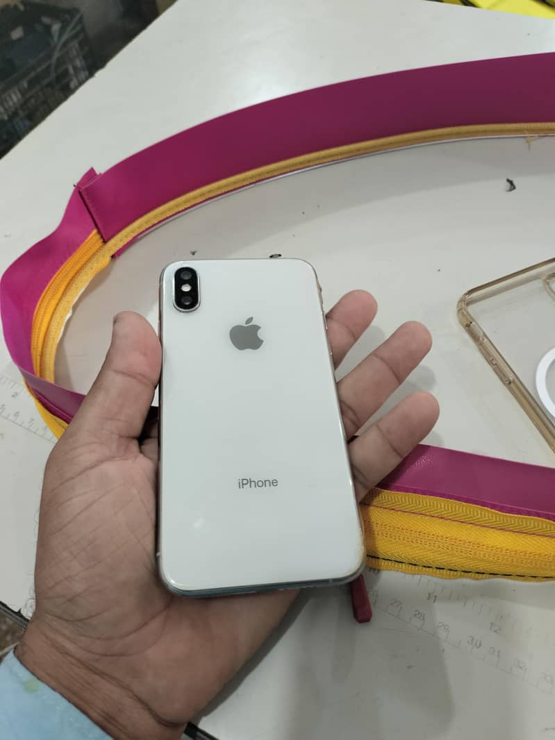 Apple iPhone XS 0