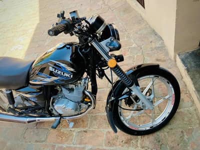 GS 150SE 2022