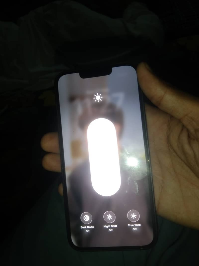 Apple iPhone 13 4