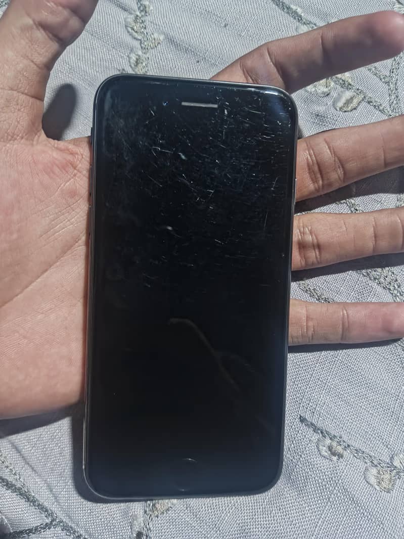 Apple iPhone 8 3