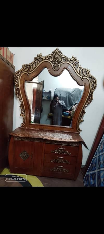 new furniture 1 bed 2 side table 1 shokas 1 dressing 3dor almari