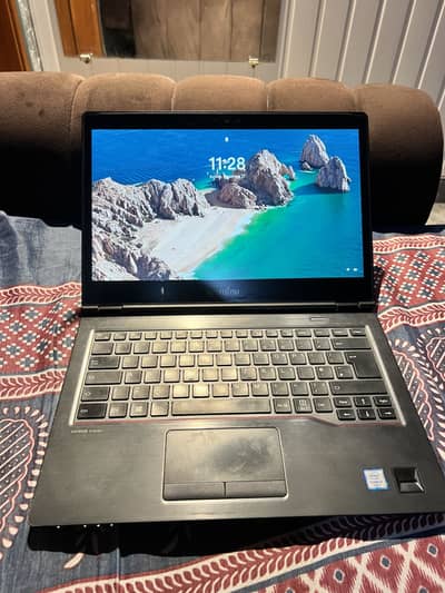 FUJITSU LIFEBOOK U SERIES TOUCH AND TYPE I5 6Gen 16/256