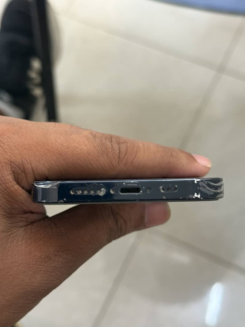 Apple iPhone 13 1