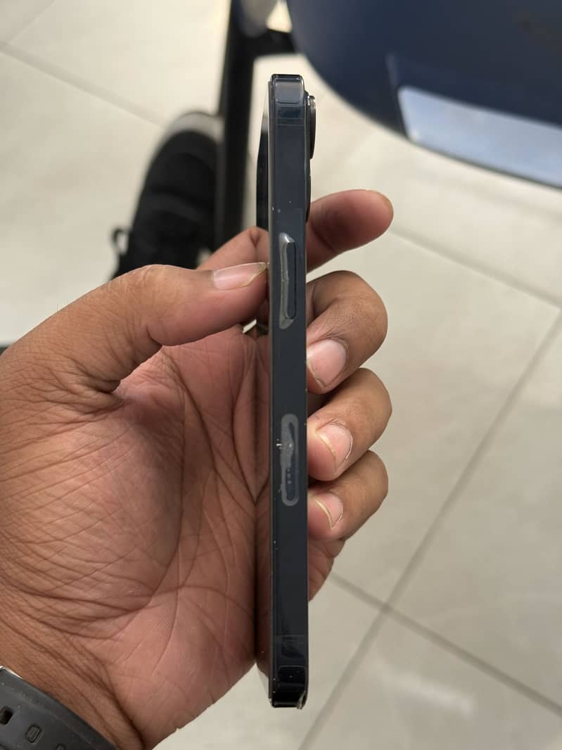 Apple iPhone 13 3