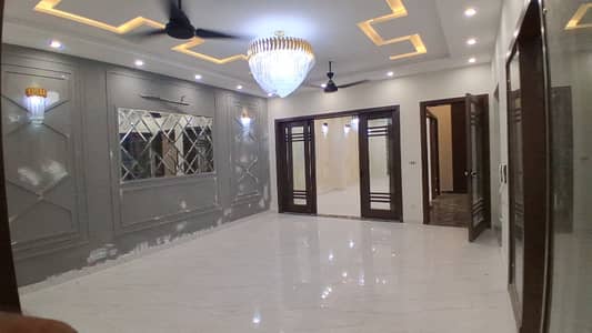 10 Marla Brand New Luxury House For Sale
