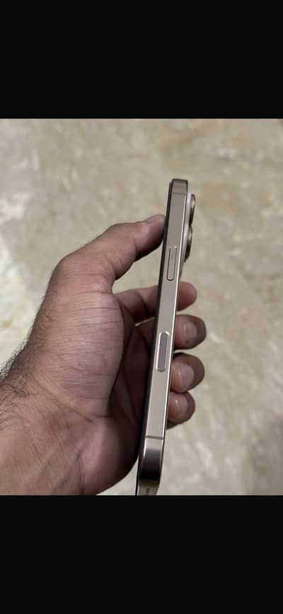 Apple iPhone 16 Pro