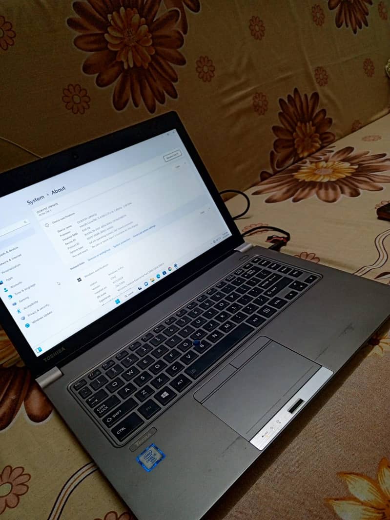 Laptop 0