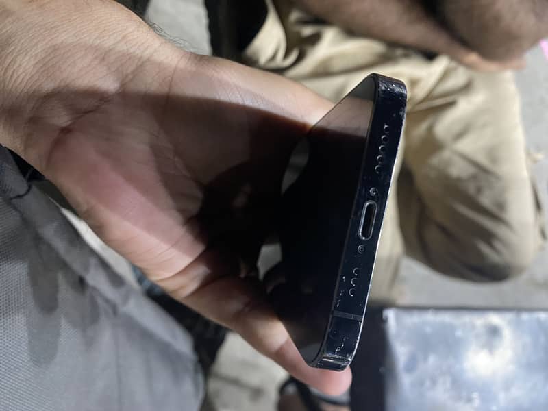 Apple iPhone 13 Pro 3